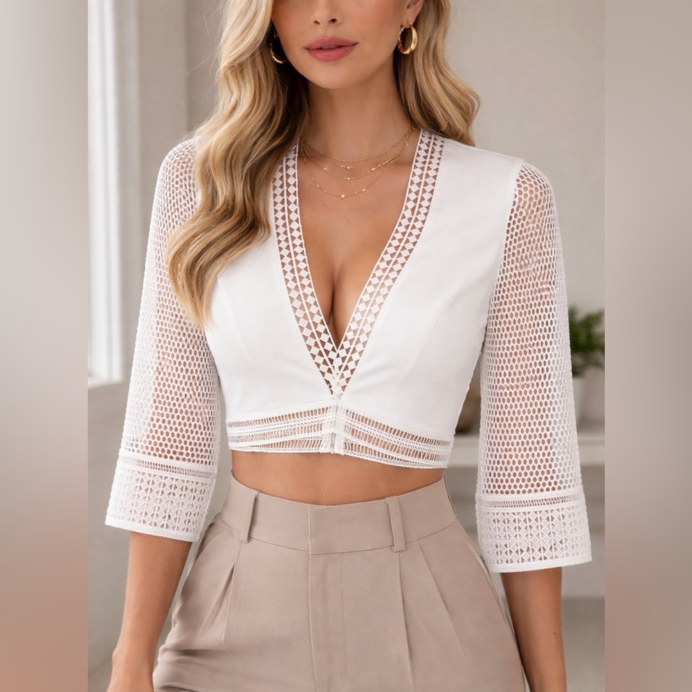 CHELSEA White Cropped Top